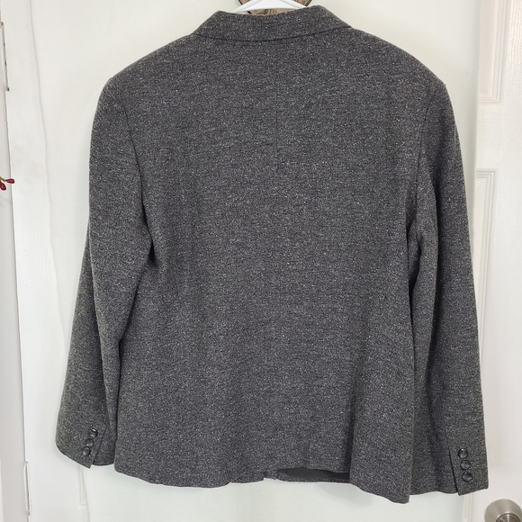 Liz Claiborne Collection Woman's Blazer, Size 16 Color: Grey - Picture 13 of 14